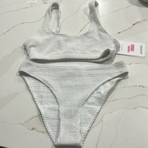 Bikinis （top and bottom）